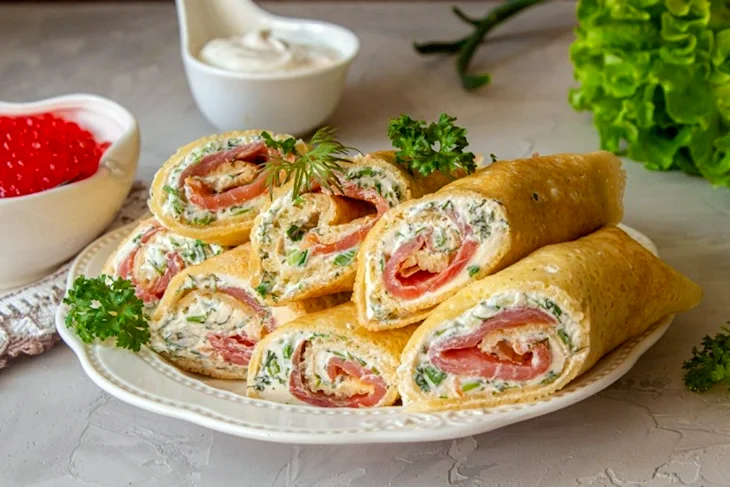 Блинчики с семгой и сливочным сыром