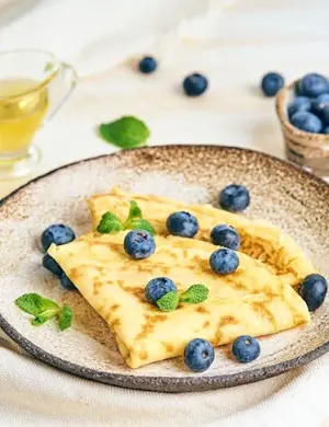 Блины с голубикой