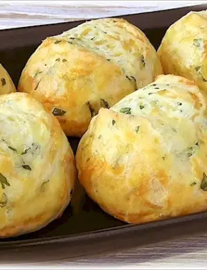 Булочки с творогом и зеленью