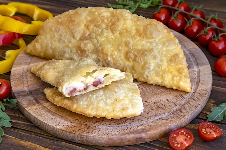 Чебуреки с картофелем и сыром