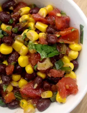 Черная фасоль с кукурузой