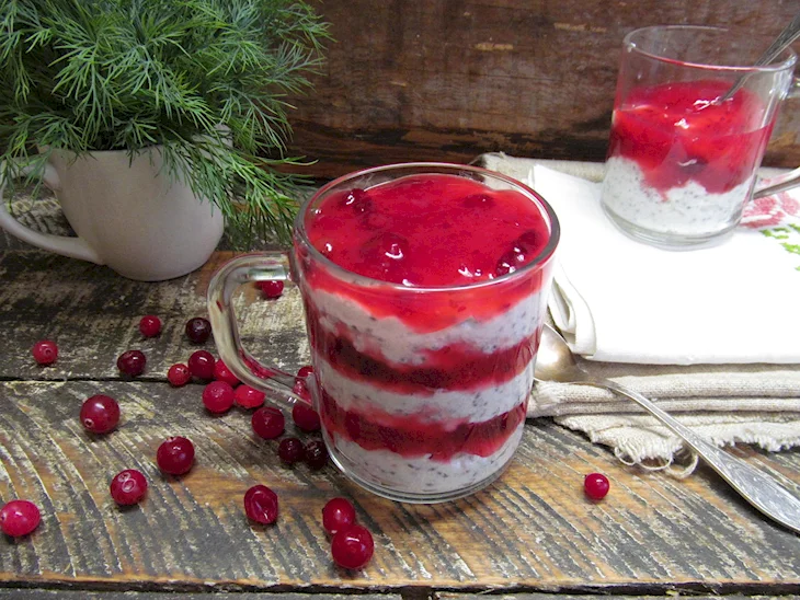 Десерт клюква с творожным