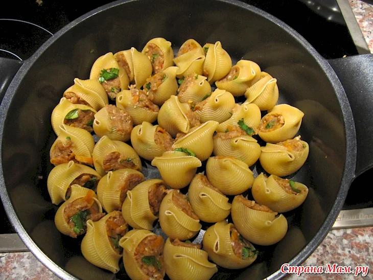 Фаршированные макароны ракушки
