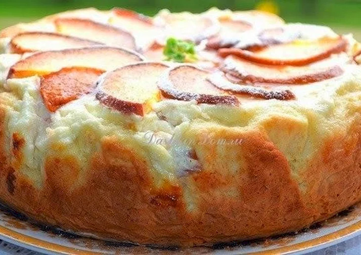 Яблочный пирог с творогом