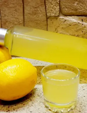 Итальянская водка Лимончелло