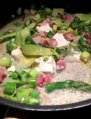 Карбонара с зеленым горошком