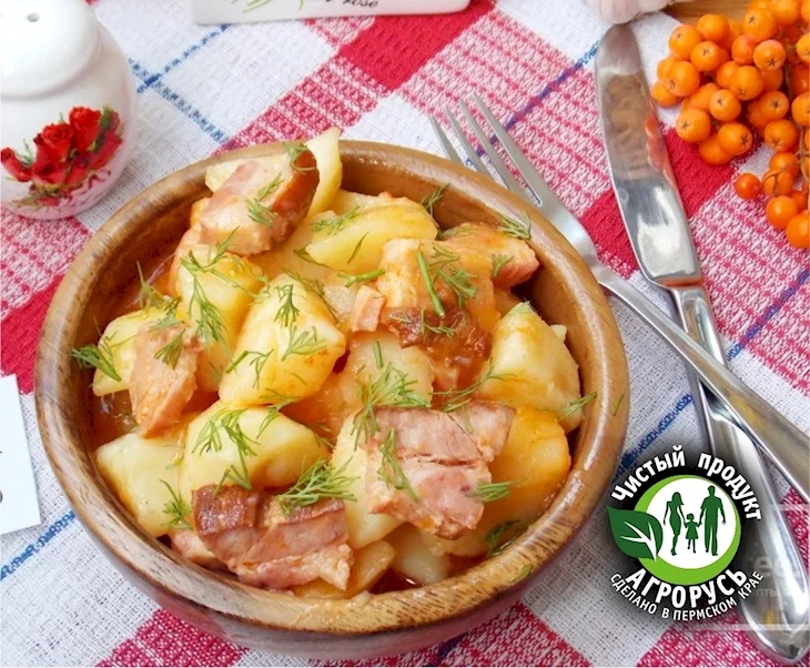 Картофель с копченой грудинкой