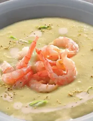 Картофельный крем-суп с креветками и мясом криля