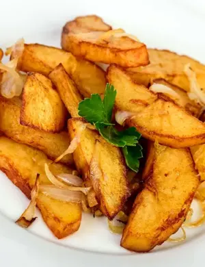 Картошечка жареная с луком