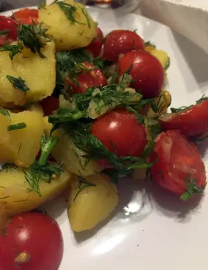 Картошка с помидорами