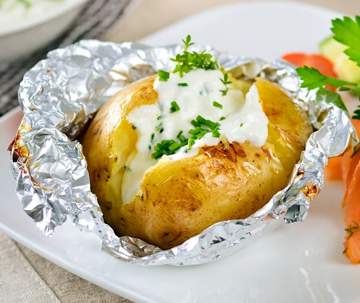 Картошка в фольге с сыром