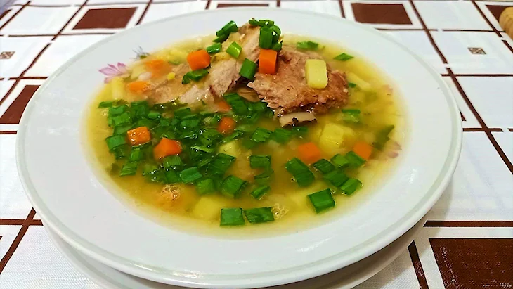 Кинза в супе