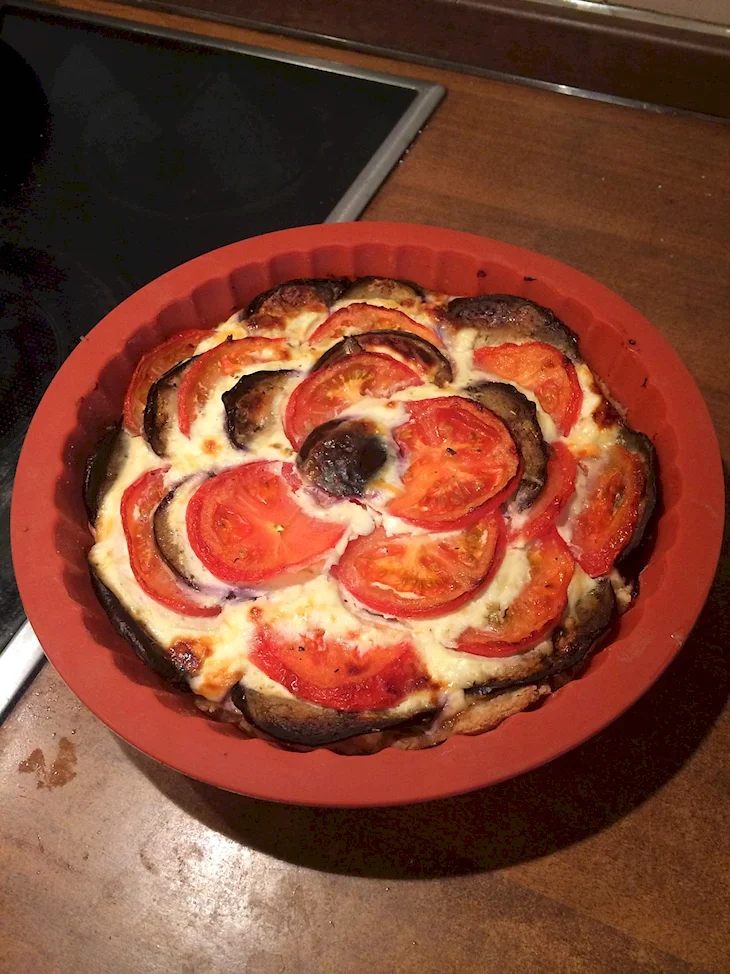 КИШ С творогом и помидорами