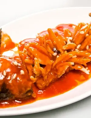 Китайская кухня Карп в кисло сладком соусе