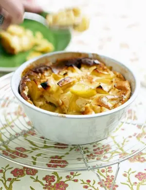 Клафути с яблоками