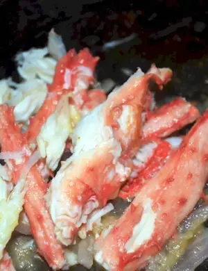 Крабовое мясо настоящее