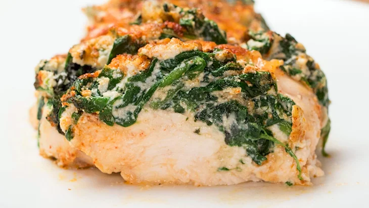 Куриная грудка фаршированная шпинатом и сыром