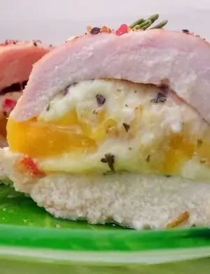 Куриное филе фаршированное персиками