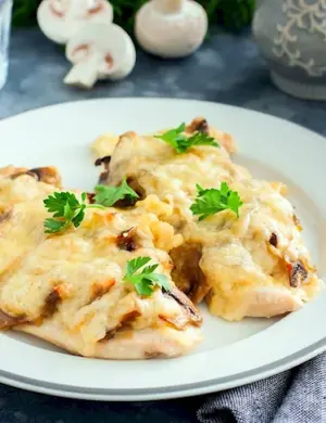Куриное филе с грибами