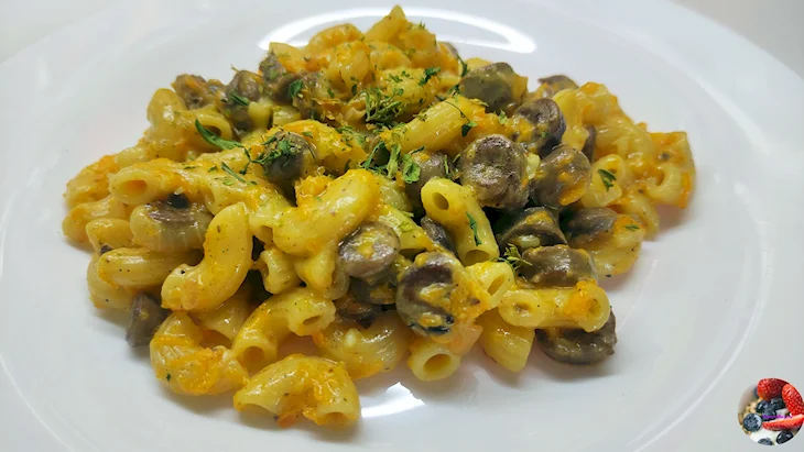 Куриные сердечки с макаронами