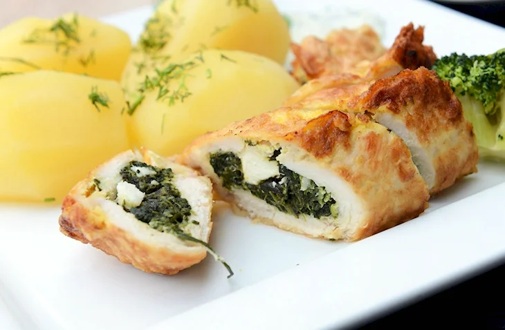 Куриный рулет с сыром Фета