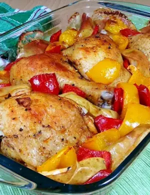 Курица с яблоками