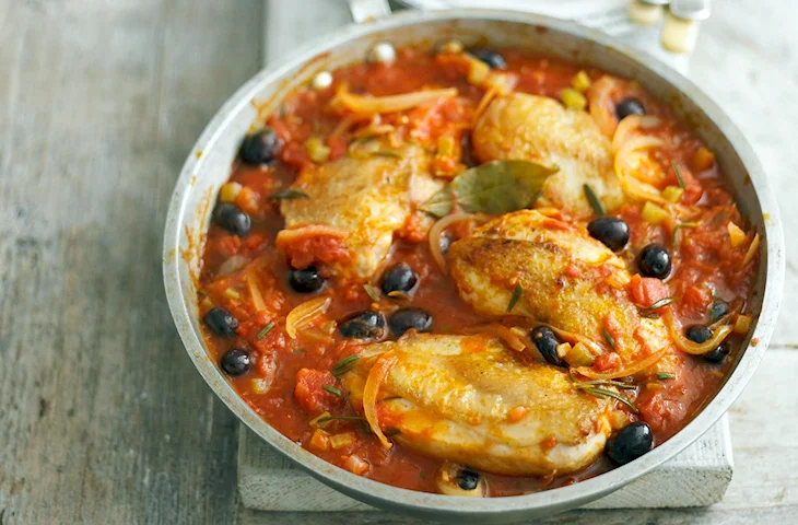 Курица с оливками