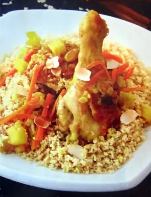 Курица в миндальных лепестках