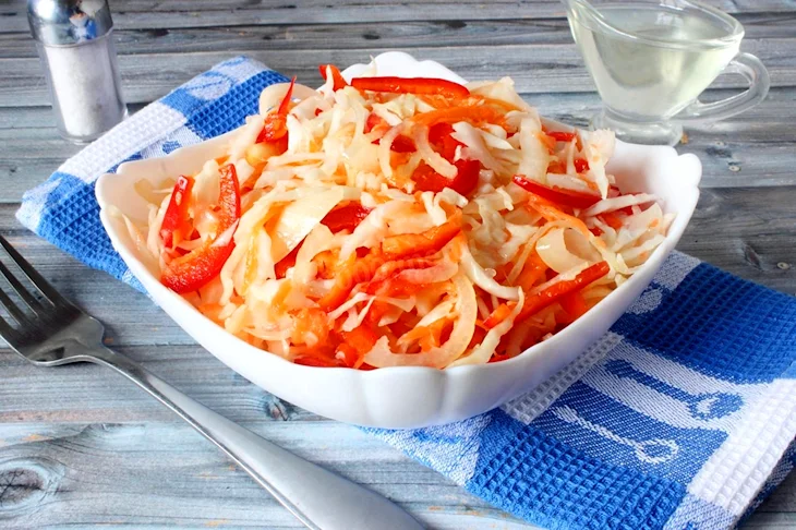 Мариновая капуста с болгарским перцем и морковью