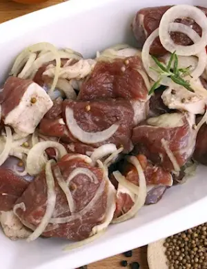 Мясо в маринаде для шашлыка