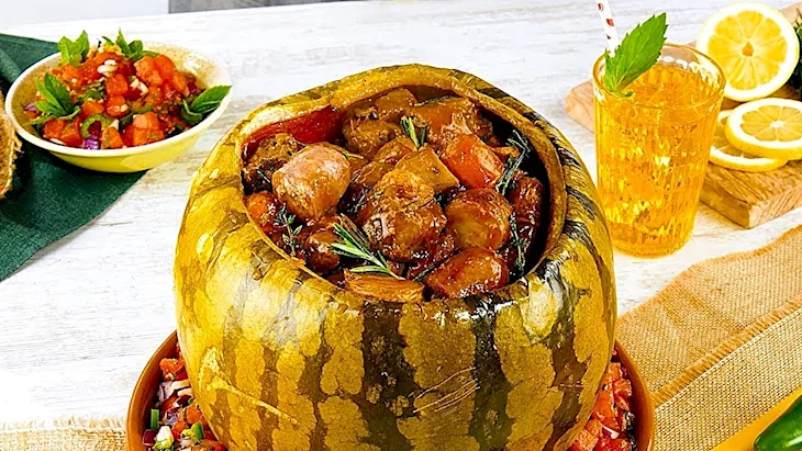Мясо запеченное в арбузе