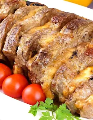 Мясо-гармошка в духовке из свинины