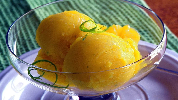 Мороженое лимонный сорбет