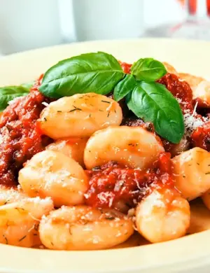 Ньокки итал. Gnocchi — итальянские клецки