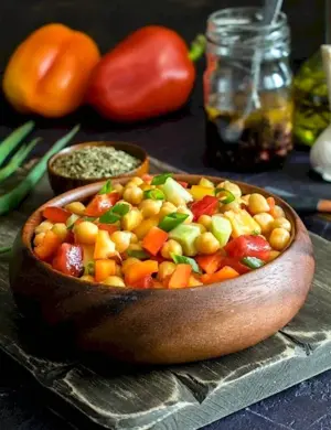 Нут с овощами