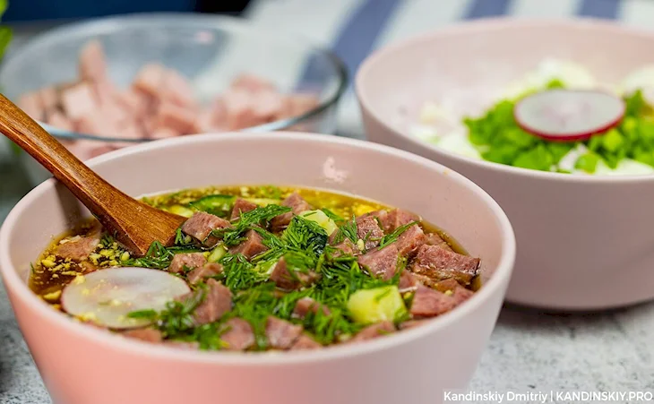 Окрошка с копченой курицей