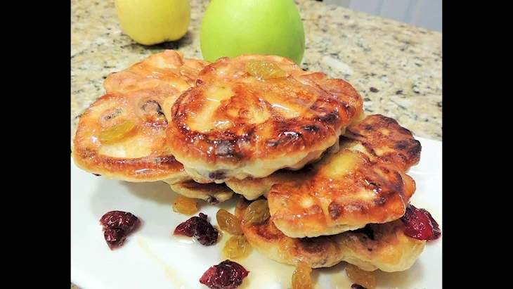 Оладьи с яблоками