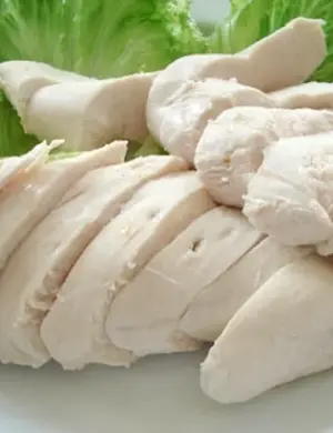 Отварная куриная грудка