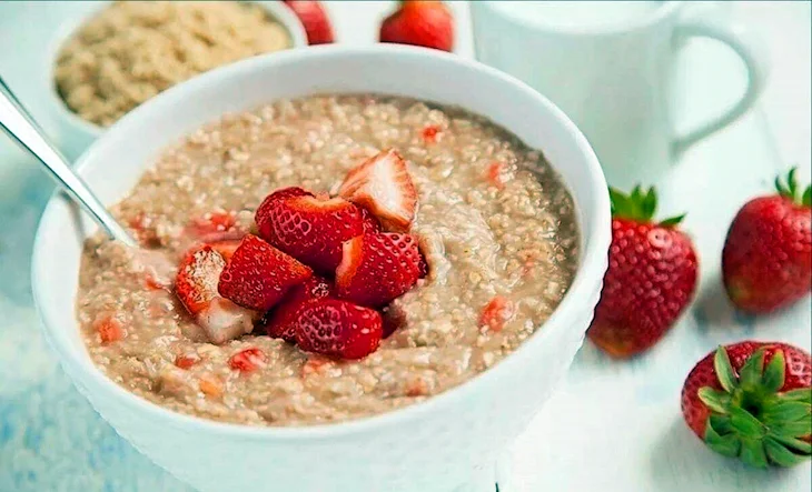 Овсянкамолочная каша ячневая каша