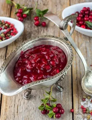 Пареная брусника Карелия