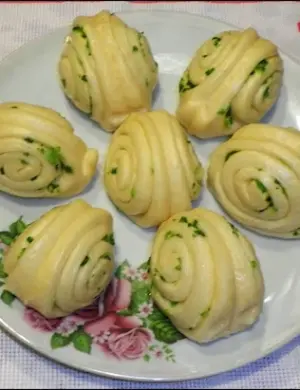 Паровые булочки с луком