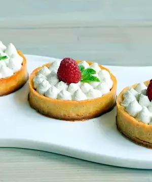 Песочное пирожное корзиночка