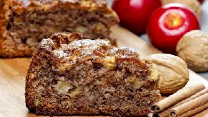 Пирог с яблоками и грецкими орехами