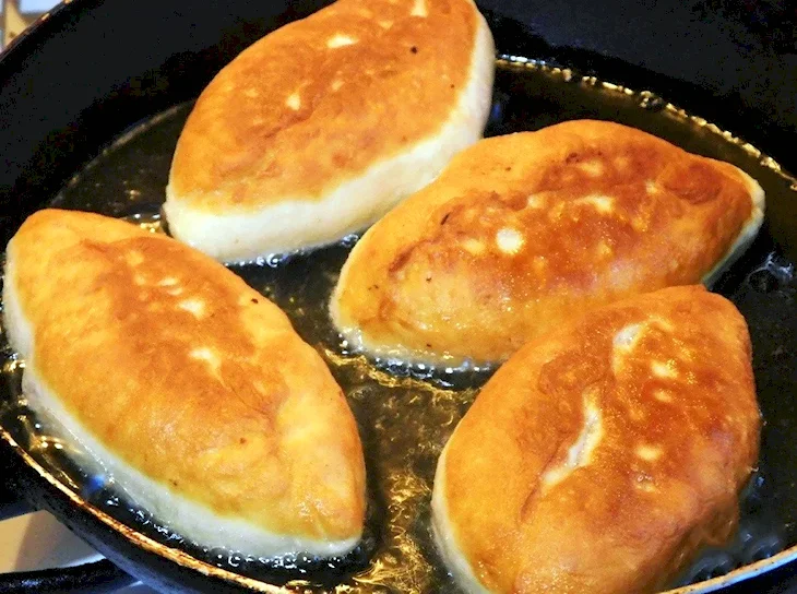 Пирожки на сковороде