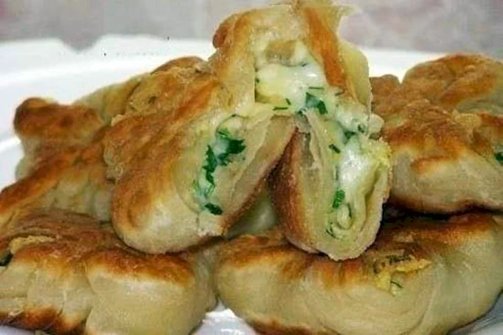 Пирожки с сыром и зеленью