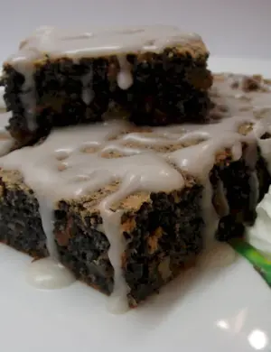 Пирожное Маковое с орехами