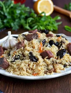 Плов с черносливом