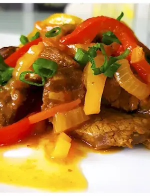 Пряная говядина с овощами