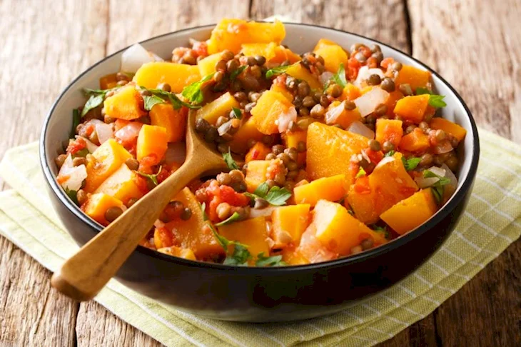 Рагу из чечевицы с овощами