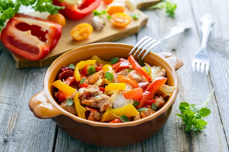 Рагу из индейки с овощами